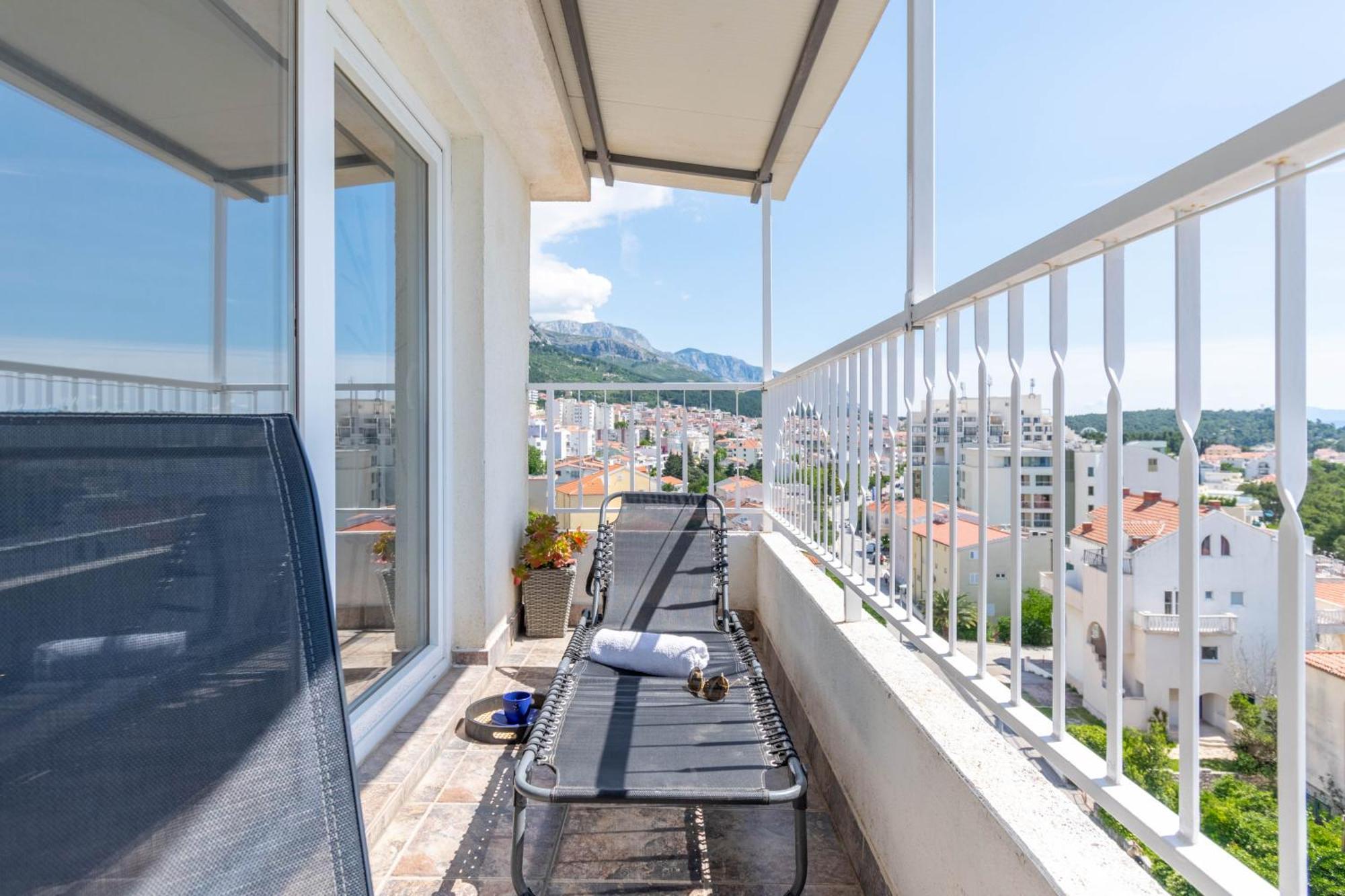 30 M From Beach,makarska,marija