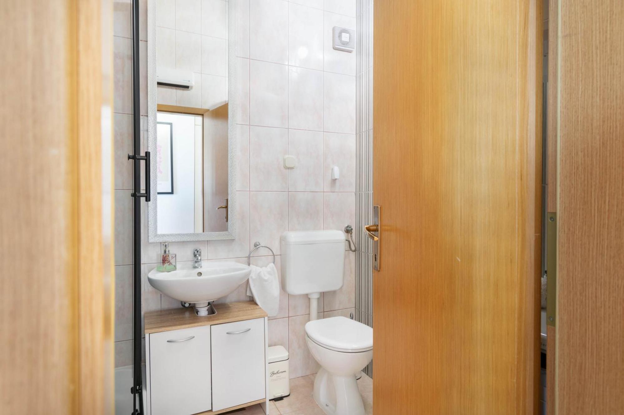 Apartment 30 M From Beach,makarska,marija *