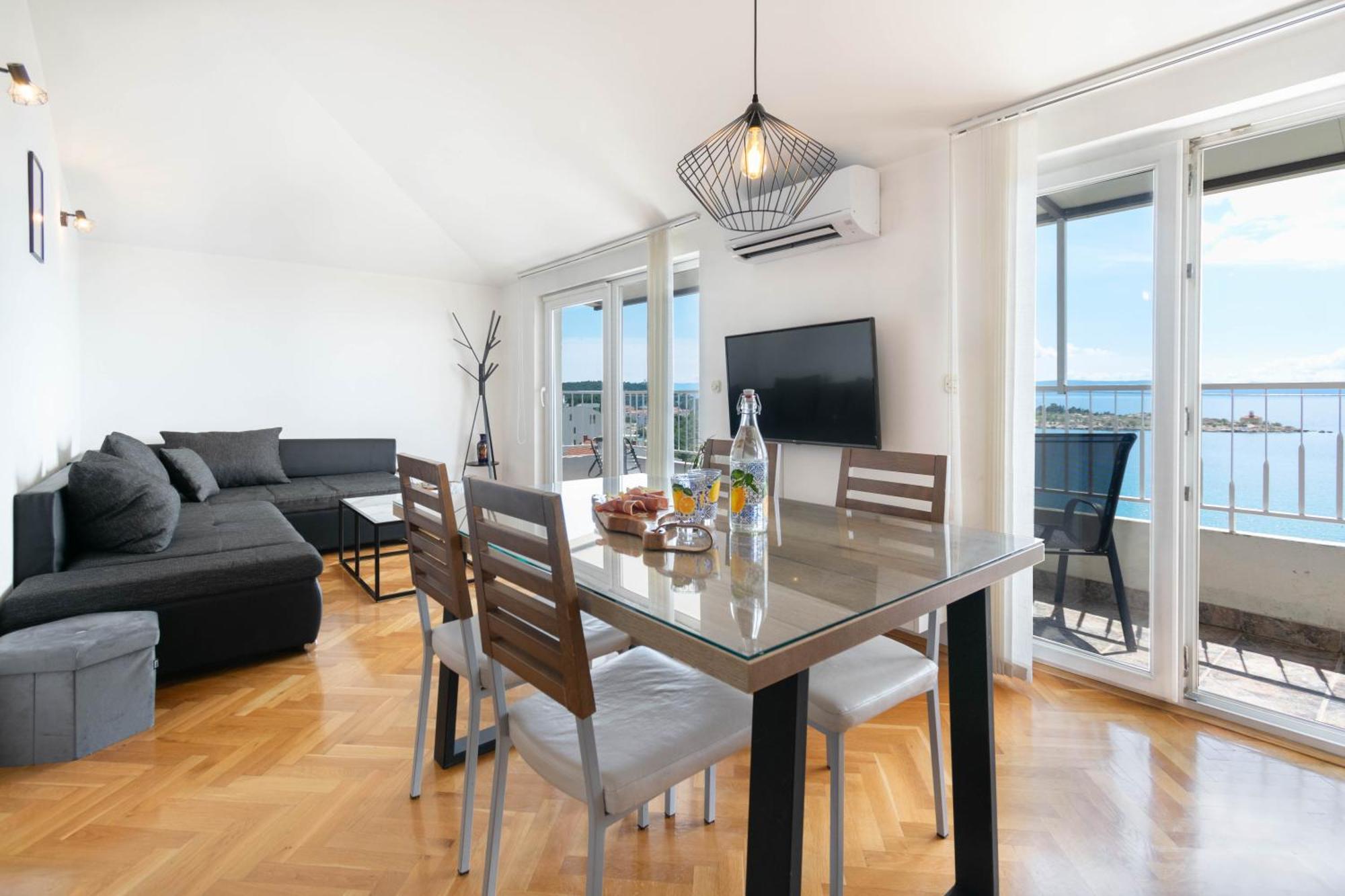 30 M From Beach,makarska,marija